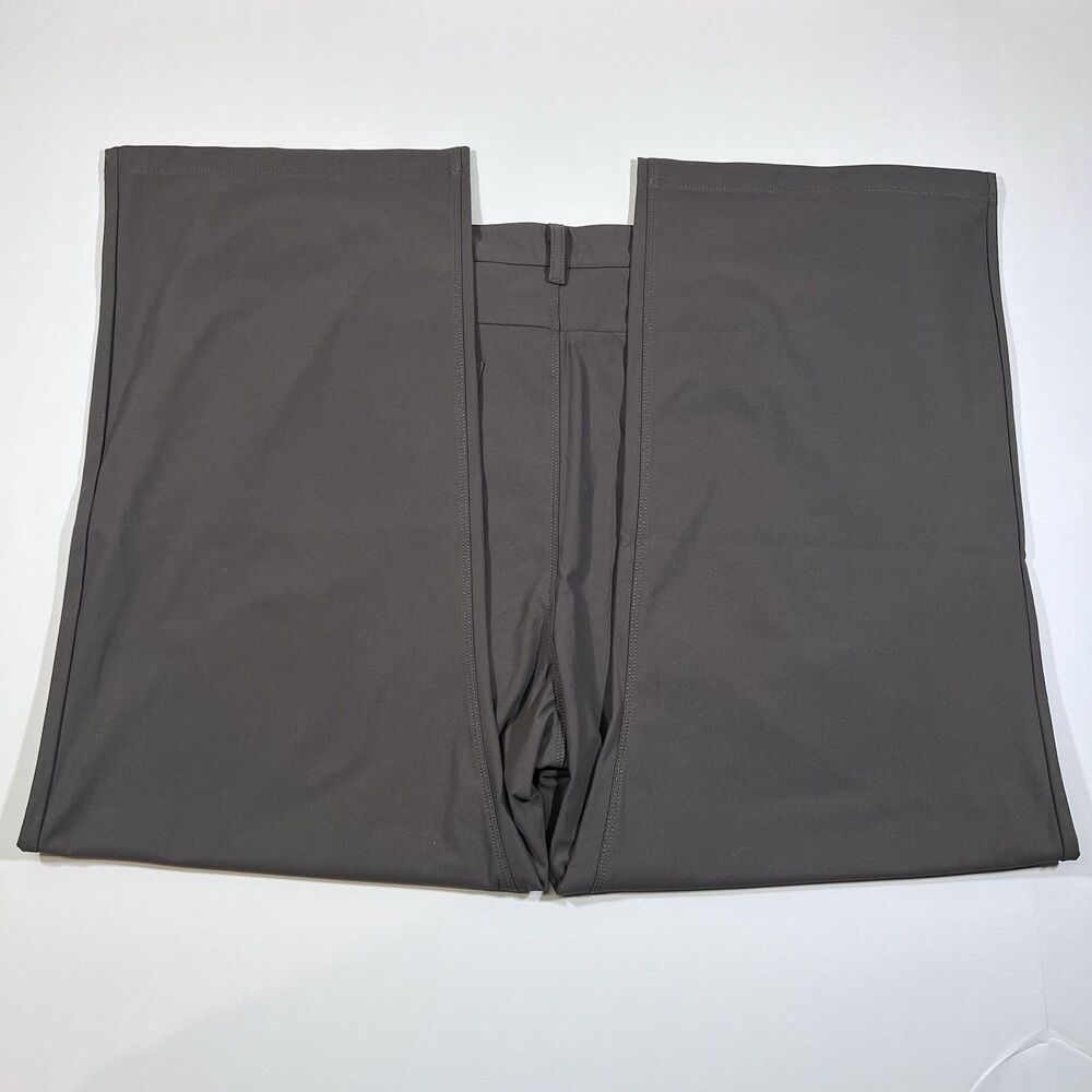 Fabletics Gray 5 Pocket Stretch Performance Golf … - image 7